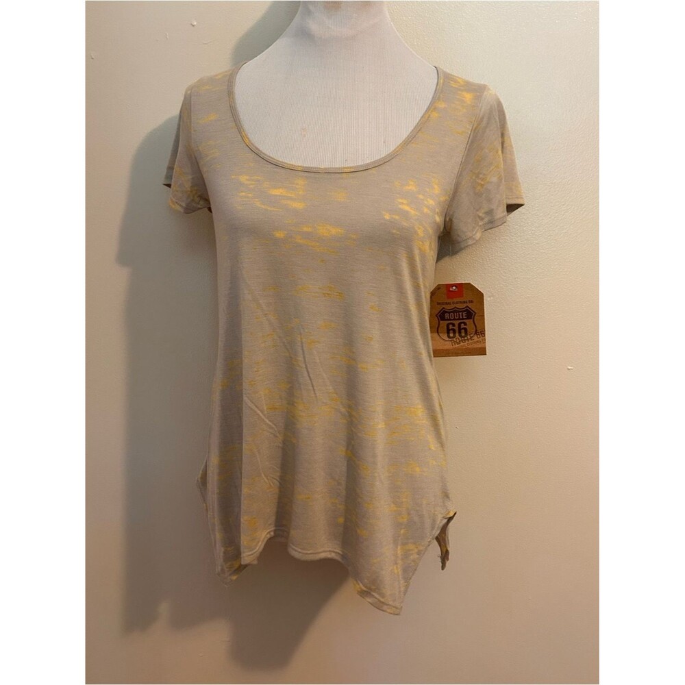NWT Route 66 Women’s Scoop Neck Short Sleeve T-Shirt Tee Asymmetrical Hem XS